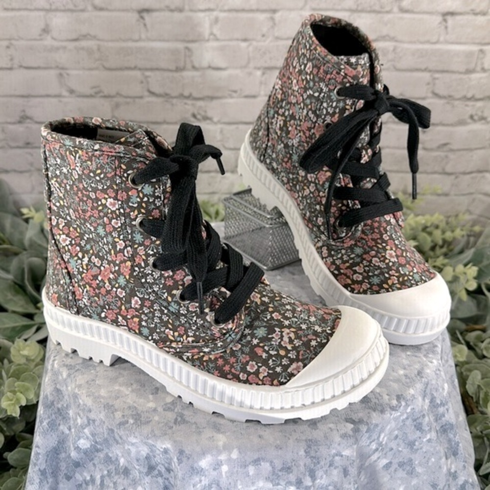 SO Dragonfruit Floral High Top Lace-up Canvas Fashion Sneakers WMS 6M🌟NWT🌟
